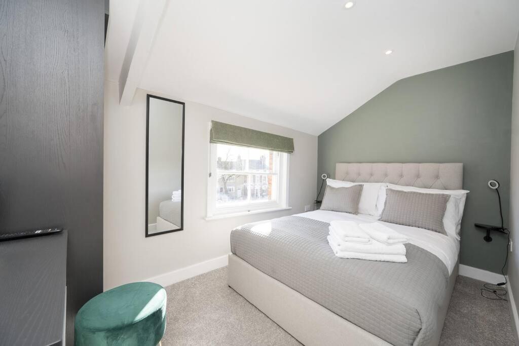 The Lettered Board Apartments Pickering Eksteriør billede