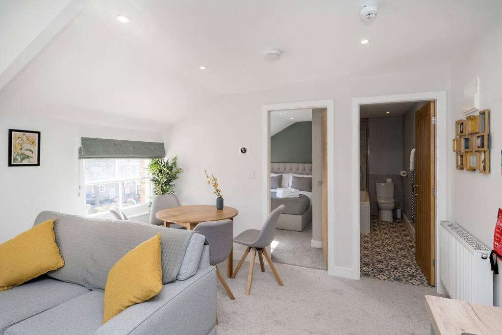 The Lettered Board Apartments Pickering Eksteriør billede